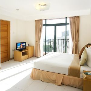 Deluxe Double Room Airport Transfer